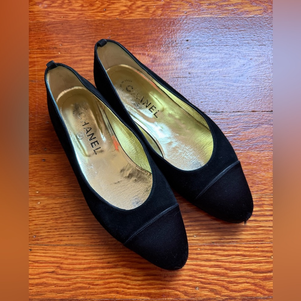 Chanel vintage 90s ballet flats - suede with satin captoe - Authentic!